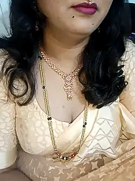 Snapshot of Niharika555 chatting on July 28, 4:39 pm Niharika555 online show from July 28, 4:39 pm