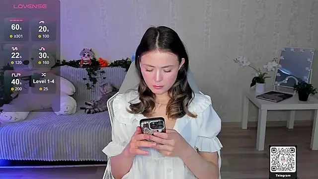 ArleneThomas online show from April 15, 7:04 am