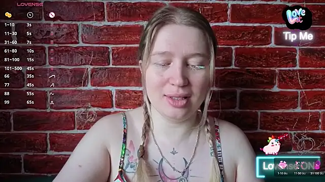 CitrusBlissss online show from May 1, 1:10 am