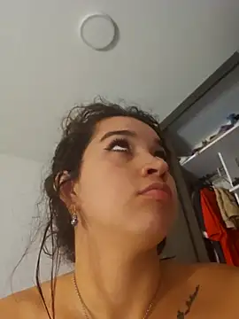 Snapshot of Vivi_Jacko chatting on February 27, 2:55 am Vivi Jacko online show from February 27, 2:55 am