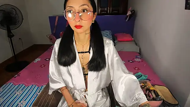 Anais lux online show from May 17, 11:56 pm