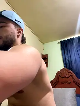 Snapshot of MaxDell chatting on September 21, 7:26 pm MaxDell online show from September 21, 7:26 pm