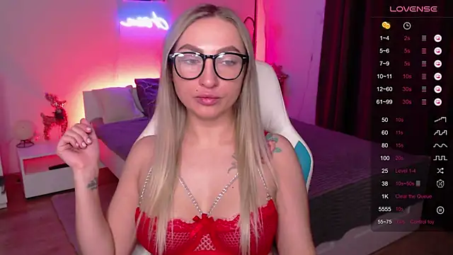 Snapshot of Bunny_Butt_ chatting on January 7, 7:11 am Bunny Butt online show from January 7, 7:11 am