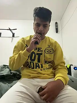 Noam7080z online show from January 17, 11:37 am