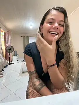 Snapshot of oizoe chatting on February 24, 3:43 pm oizoe online show from February 24, 3:43 pm