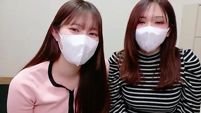MOEMOE-Q online show from May 23, 5:50 pm