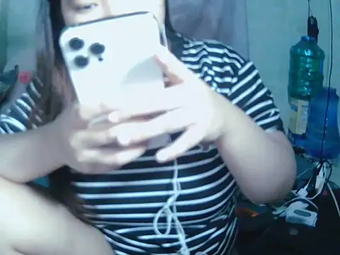 Lily3322 online show from July 17, 2:18 am
