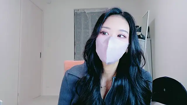 ramuchan desu online show from February 15, 11:45 pm