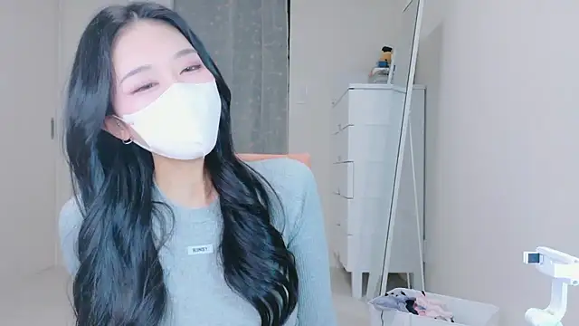 Snapshot of ramuchan_desu chatting on April 30, 12:17 am ramuchan desu online show from April 30, 12:17 am