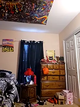 nuttiebuddy1 online show from November 1, 4:20 pm