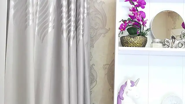 AlexisDevine online show from February 16, 5:25 am