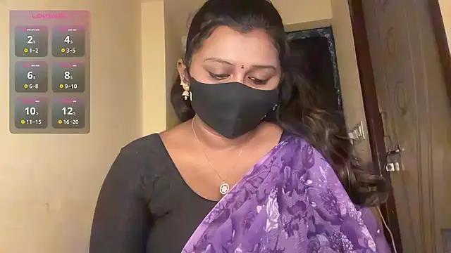 Snapshot of Pavani-Sexy chatting on February 16, 4:25 pm Pavani-Sexy online show from February 16, 4:25 pm