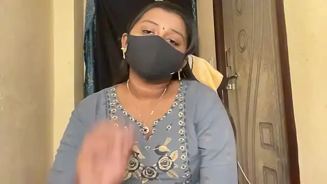 Snapshot of Pavani-Sexy chatting on February 27, 10:32 pm Pavani-Sexy online show from February 27, 10:32 pm