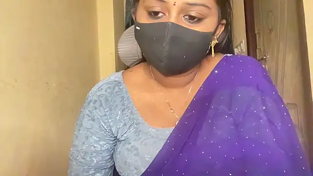 Snapshot of Pavani-Sexy chatting on March 2, 7:10 pm Pavani-Sexy online show from March 2, 7:10 pm