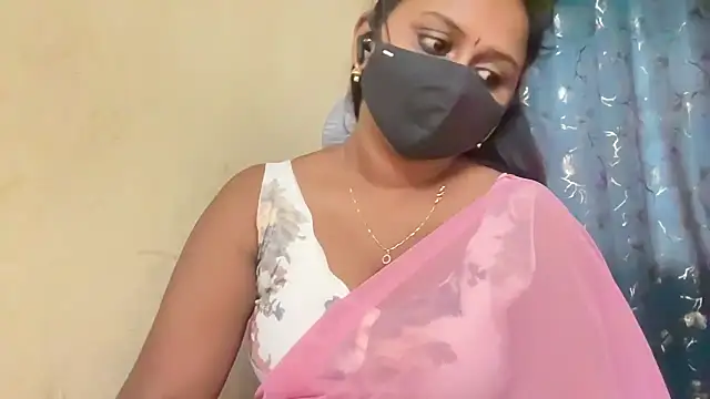 Snapshot of Pavani-Sexy chatting on May 30, 9:06 am Pavani-Sexy online show from May 30, 9:06 am