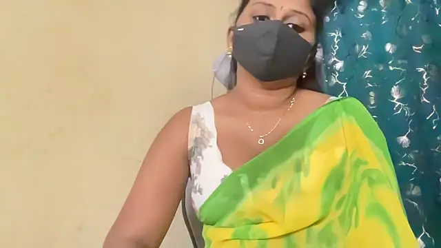 Snapshot of Pavani-Sexy chatting on May 31, 6:20 pm Pavani-Sexy online show from May 31, 6:20 pm