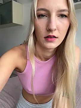 Snapshot of NattieBoo chatting on May 16, 12:37 pm NattieBoo online show from May 16, 12:37 pm