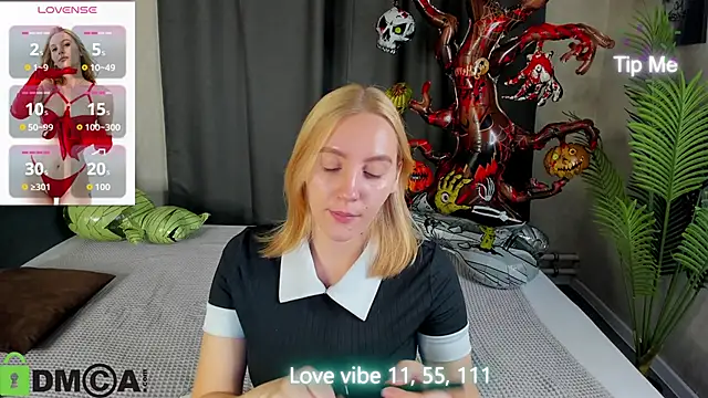 Snapshot of Anna_Chelsea chatting on October 30, 11:49 pm Anna Chelsea online show from October 30, 11:49 pm