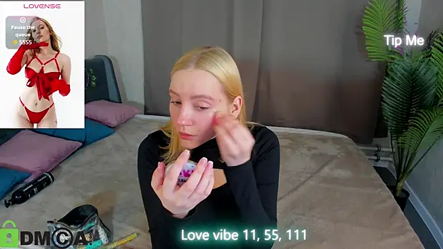 Snapshot of Anna_Chelsea chatting on November 21, 12:10 am Anna Chelsea online show from November 21, 12:10 am