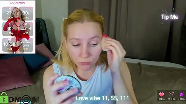 Snapshot of Anna_Chelsea chatting on December 23, 1:03 am Anna Chelsea online show from December 23, 1:03 am