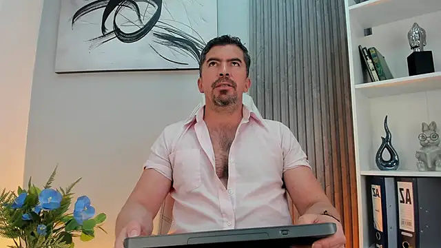 JuanKFit 45 online show from May 27, 3:14 am