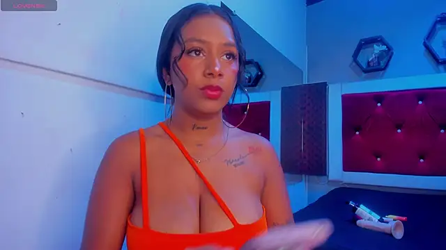 Snapshot of IsauraMontiel chatting on November 29, 8:45 pm IsauraMontiel online show from November 29, 8:45 pm