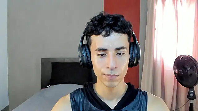 Snapshot of TheCyberIncubus chatting on February 9, 8:24 pm TheCyberIncubus online show from February 9, 8:24 pm