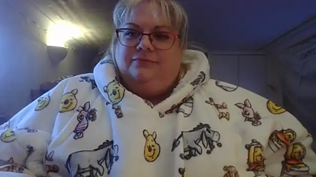 Kinkyhousewife83 online show from November 20, 12:05 pm