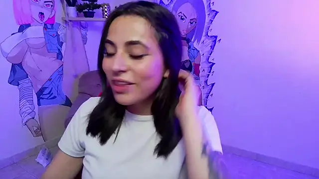 Snapshot of sofi_lara28 chatting on April 30, 8:57 pm sofi lara28 online show from April 30, 8:57 pm