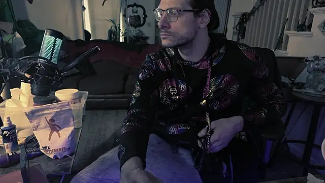 Snapshot of MasterDaddyCool chatting on February 3, 6:46 pm MasterDaddyCool online show from February 3, 6:46 pm