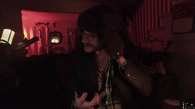 Snapshot of MasterDaddyCool chatting on March 19, 5:22 am MasterDaddyCool online show from March 19, 5:22 am