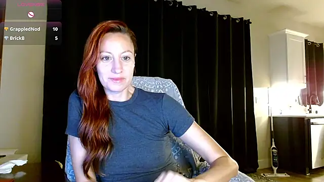 Snapshot of AnneNay chatting on June 27, 5:23 am AnneNay online show from June 27, 5:23 am