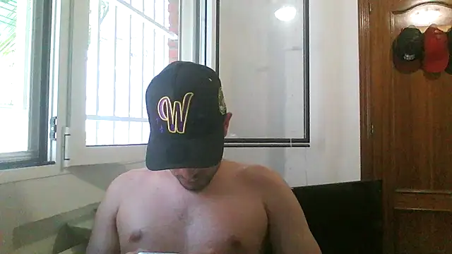 Snapshot of joseemontilla chatting on June 27, 6:57 pm joseemontilla online show from June 27, 6:57 pm