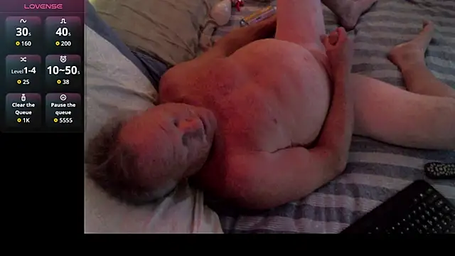 Pussyeat2please online show from March 3, 12:22 pm