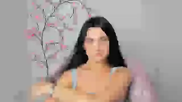 Lune Moon online show from April 1, 5:30 am