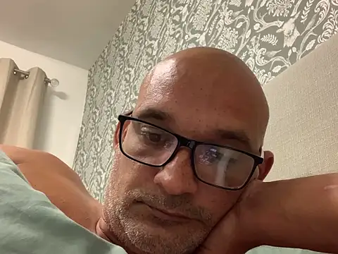 halfcastlad online show from September 22, 8:55 pm