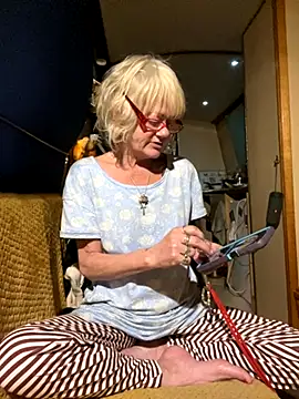 ladyboatlady online show from October 29, 11:50 pm