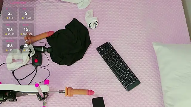 Snapshot of SamantaKane chatting on April 16, 4:02 am SamantaKane online show from April 16, 4:02 am