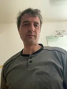 Snapshot of sasatimido chatting on May 3, 6:41 am sasatimido online show from May 3, 6:41 am