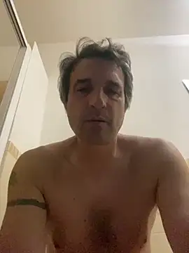 Snapshot of sasatimido chatting on June 3, 3:31 am sasatimido online show from June 3, 3:31 am