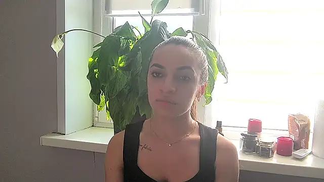 ElwineBooton online show from April 7, 10:05 am