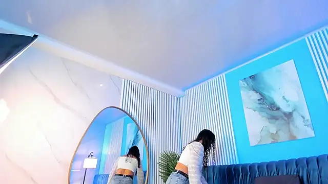 bellarivera  online show from November 19, 7:14 pm