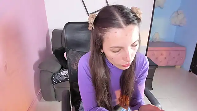 paula miler1 online show from February 4, 1:39 pm