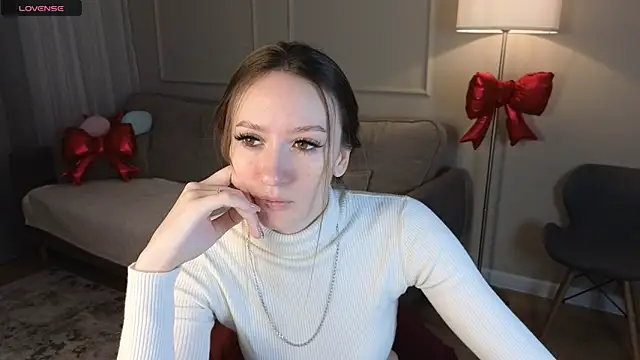 cutienaughtygirl online show from March 27, 3:34 am