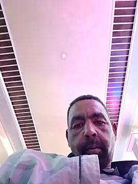 Snapshot of Bob_black chatting on March 2, 9:21 pm Bob black online show from March 2, 9:21 pm