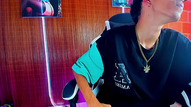 Snapshot of briamhoconor_xh chatting on February 14, 4:48 pm briamhoconor xh online show from February 14, 4:48 pm