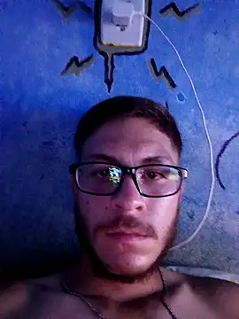 Snapshot of Davidg244 chatting on September 25, 11:30 pm Davidg244 online show from September 25, 11:30 pm