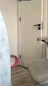 Pantyhosesissy  online show from August 6, 2:24 am