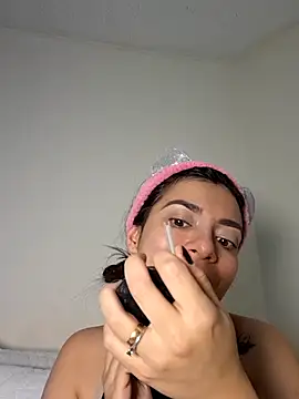 AmaiaSalvatore online show from September 15, 10:10 pm