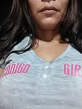 Snapshot of dyjaA chatting on October 31, 10:27 am dyjaA online show from October 31, 10:27 am